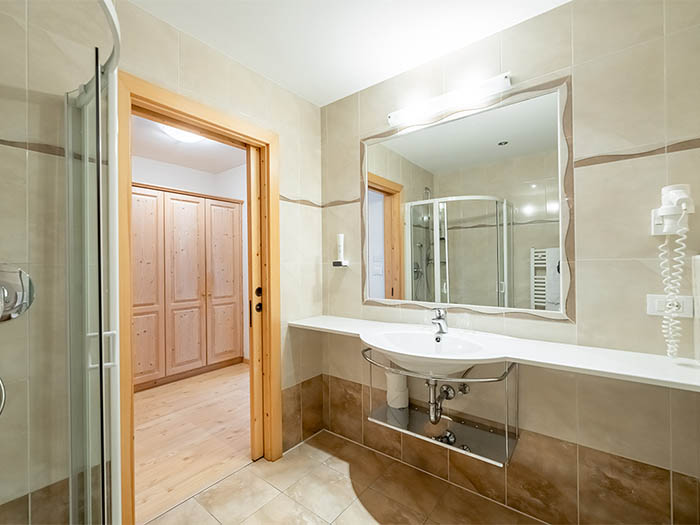 Bagno delle camere del Garni La Tambra