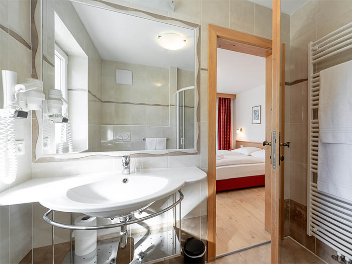 Bagno delle camere del Garni La Tambra